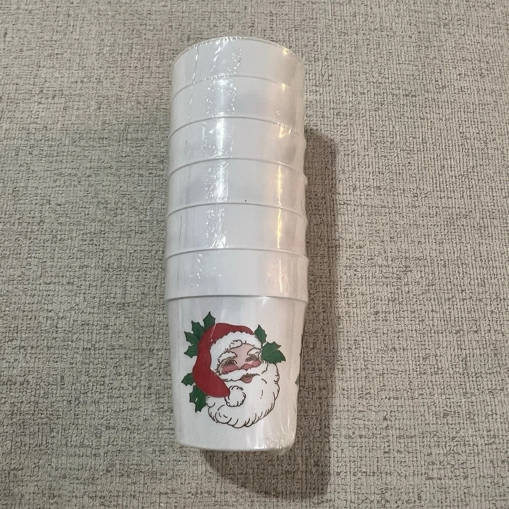 Christmas Plates Cups Napkins Lot Some Vintage Santa Holly Holiday‎ Party